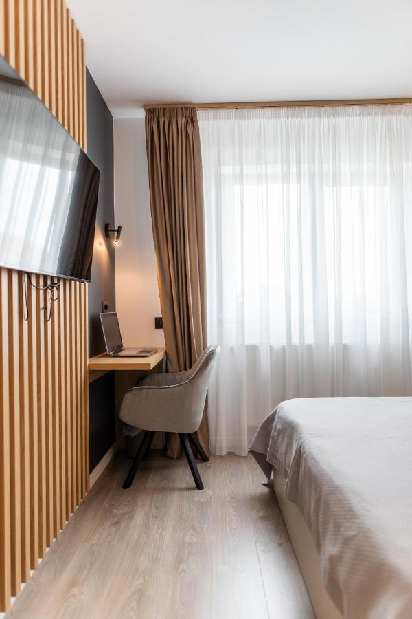 Flh - The Nest Lägenhet Şelimbăr Exteriör bild